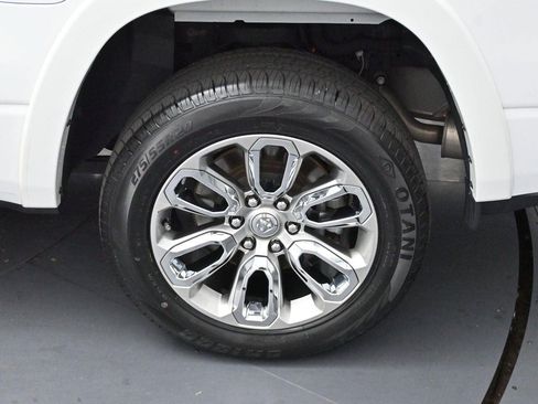 Used 2022 RAM 1500 Laramie AWD/4WD image 31