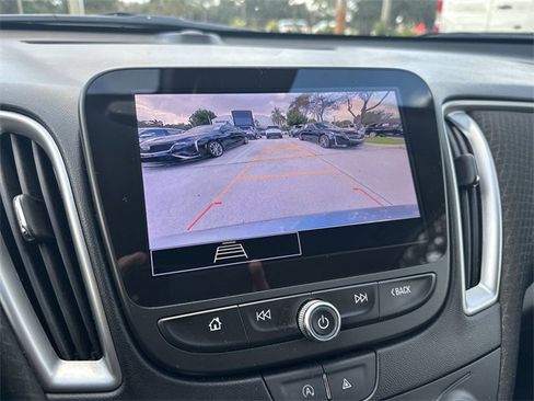 Used 2024 Chevrolet Malibu LT image 25