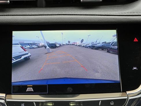 Used 2025 Cadillac XT6 Premium Luxury AWD/4WD image 19