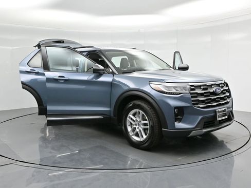 Used 2025 Ford Explorer Active image 37