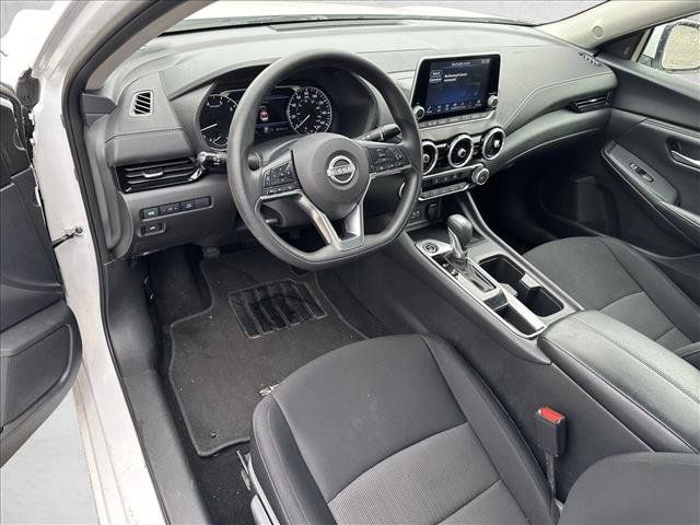 Used 2025 Nissan Sentra SV FWD image 10