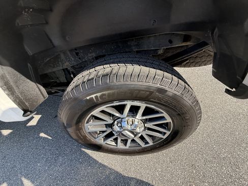 Used 2017 Ford F250 Lariat w/ Lariat Ultimate Package image 54