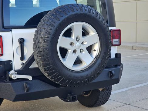 Used 2016 Jeep Wrangler Sport w/ Quick Order Package 24S AWD/4WD image 10