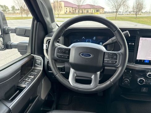 Used 2025 Ford F350 Lariat w/ Camper Package image 27