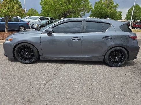 Used 2017 Lexus CT 200h FWD image 3