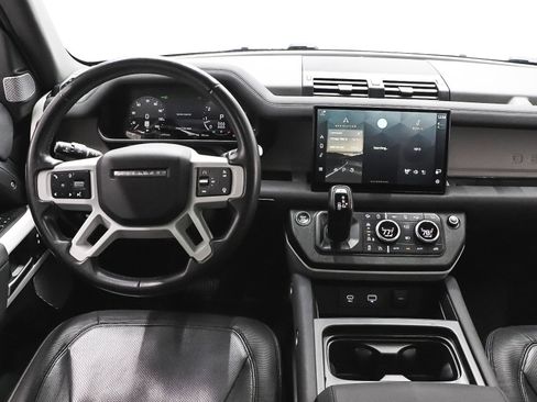 Used 2023 Land Rover Defender 130 X-Dynamic SE image 25