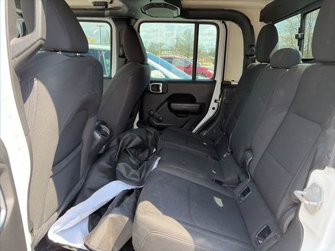 Used 2020 Jeep Gladiator Sport w/ Trailer Tow Package image 5