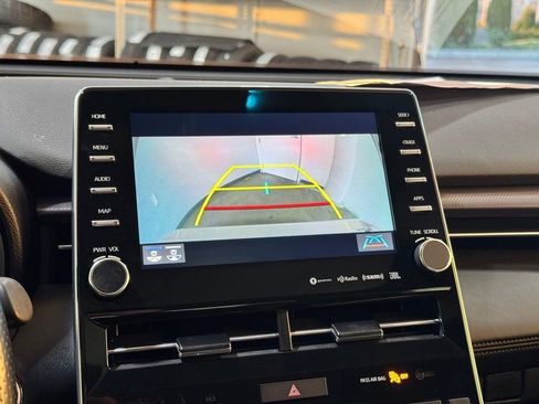 Used 2021 Toyota Avalon XSE image 11