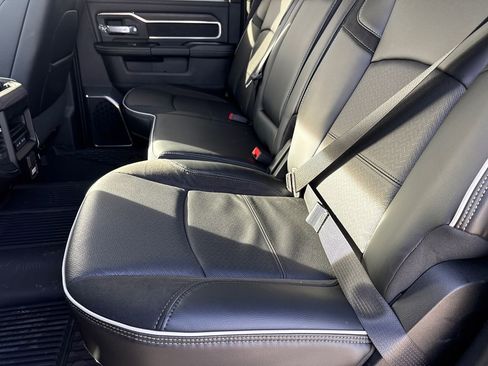 New 2026 RAM 3500 Laramie AWD/4WD image 18
