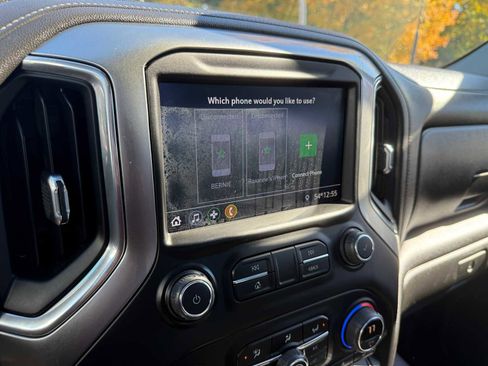 Used 2022 Chevrolet Silverado 2500 LT w/ Convenience Package image 40