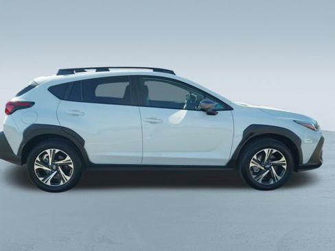 Used 2024 Subaru Crosstrek 2.0i Premium w/ Crosstrek Mirror Package image 10