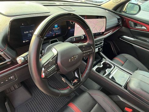 Used 2024 Chevrolet Traverse RS AWD/4WD image 25