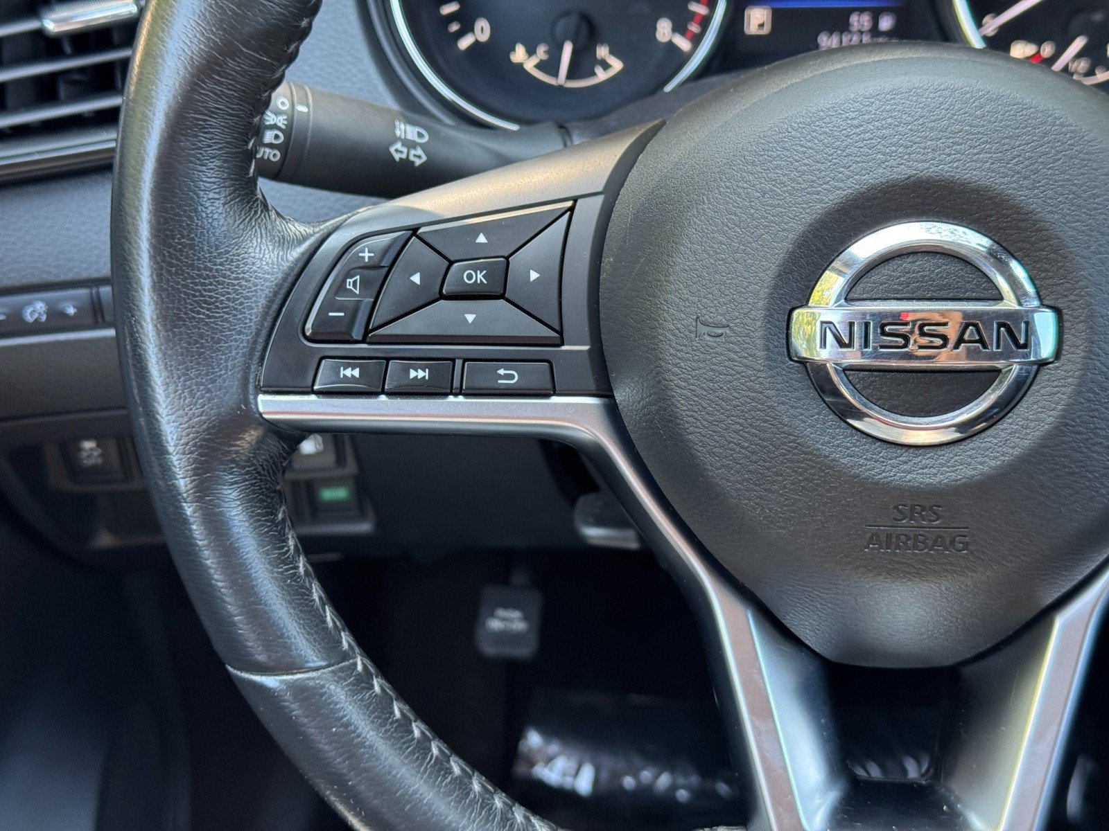 Used 2019 Nissan Rogue SV FWD image 20