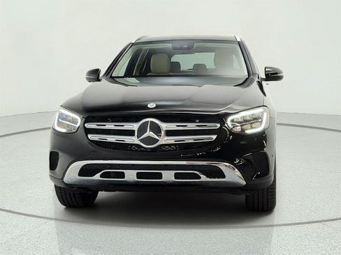 Used 2022 Mercedes-Benz GLC 300 image 2