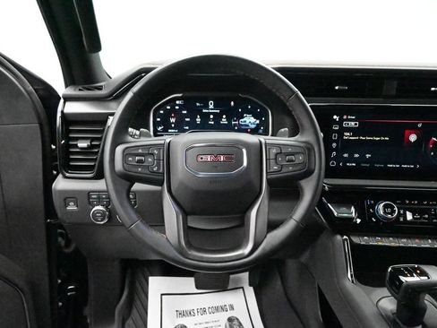 Used 2024 GMC Sierra 1500 AT4 w/ AT4 Premium Package AWD/4WD image 8
