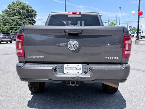 Used 2024 RAM 2500 Laramie AWD/4WD image 8