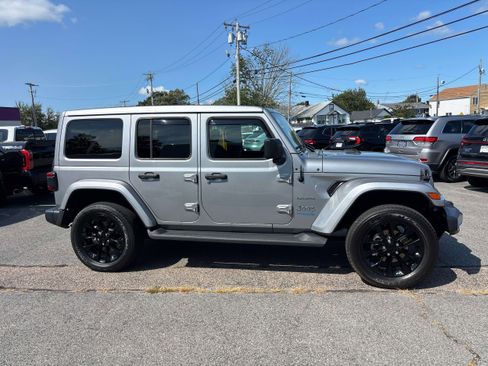 Certified 2021 Jeep Wrangler Unlimited Sahara w/ Cold Weather Group image 2