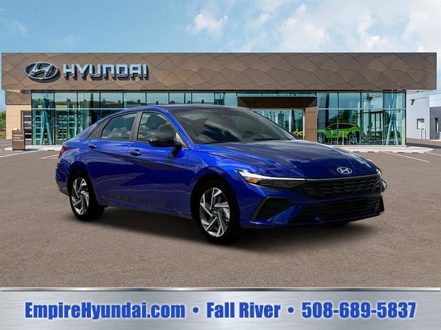 Certified 2025 Hyundai Elantra Sport FWD image 11