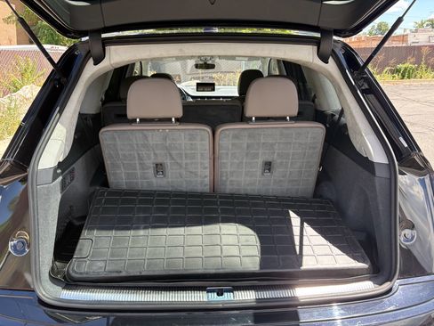 Used 2019 Audi Q7 3.0T Prestige AWD/4WD image 8