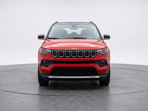 Used 2025 Jeep Compass Limited image 1