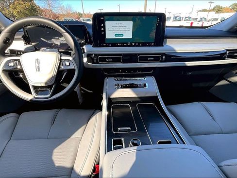 New 2026 Lincoln Aviator Reserve w/ Luxury Package image 5