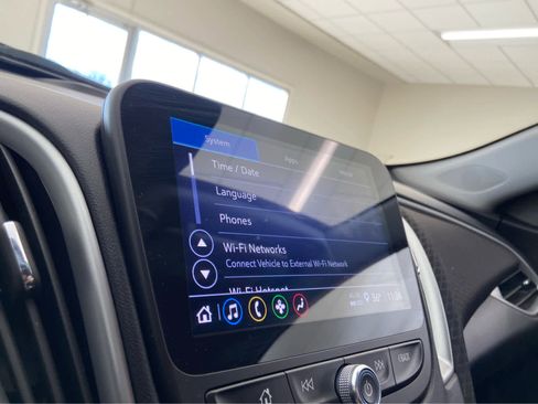 Used 2024 Chevrolet Malibu LT image 25