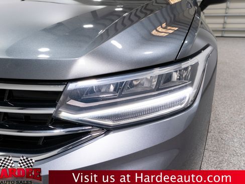 Used 2023 Volkswagen Tiguan SE image 8