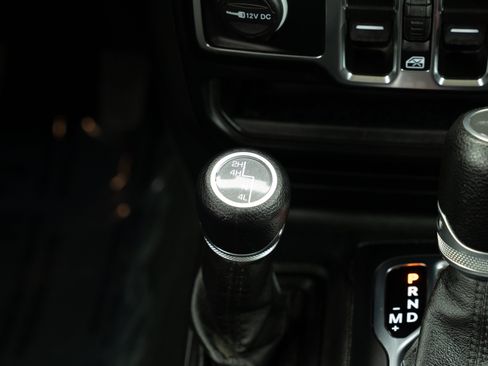 Used 2022 Jeep Gladiator Sport AWD/4WD image 14