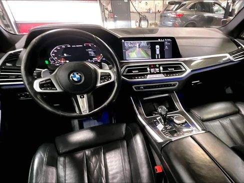 Used 2021 BMW X5 M50i w/ Premium Package image 15
