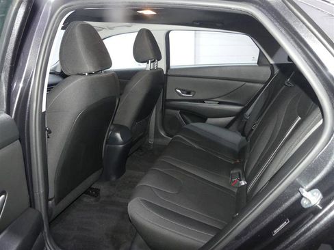 Used 2021 Hyundai Elantra SEL w/ Convenience + Premium Package FWD image 27