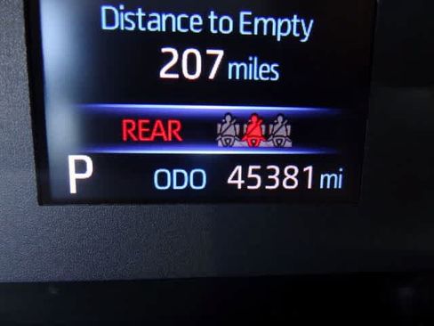 Used 2024 Toyota Corolla LE FWD image 17