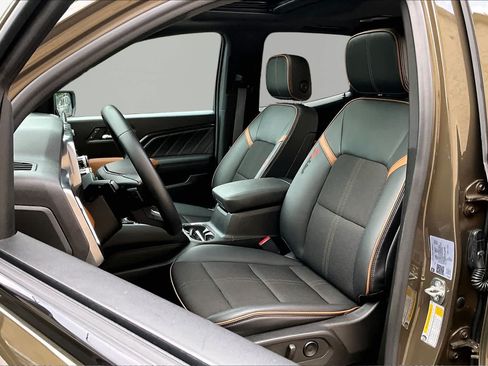 Used 2023 GMC Canyon AT4 AWD/4WD image 8