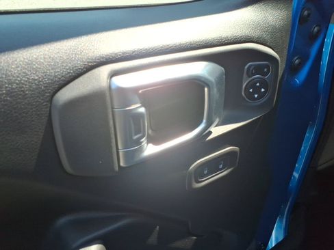 New 2026 Jeep Wrangler Unlimited Rubicon AWD/4WD image 8