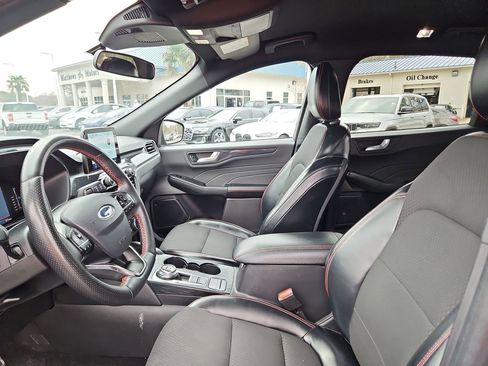 Used 2024 Ford Escape ST-Line w/ Cold Weather Package image 21