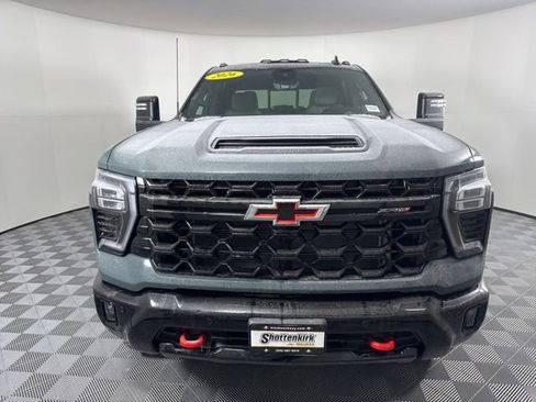 New 2026 Chevrolet Silverado 2500 ZR2 image 6