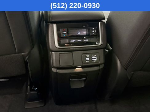 Used 2025 Subaru Ascent Onyx Edition image 30