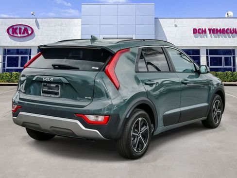 Certified 2025 Kia Niro EX FWD image 4