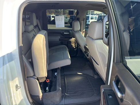 Used 2021 GMC Sierra 3500 SLT w/ SLT Preferred Package image 21