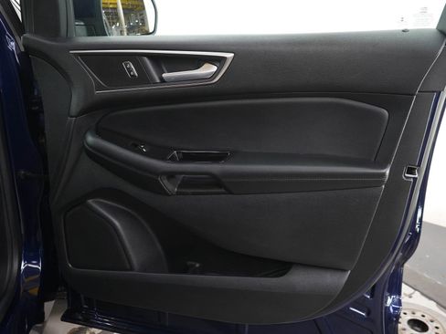 Used 2016 Ford Edge SEL w/ Equipment Group 201A AWD/4WD image 9