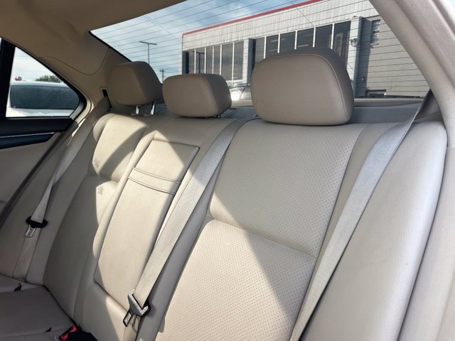 Used 2010 Mercedes-Benz C 300 4MATIC Sedan image 39