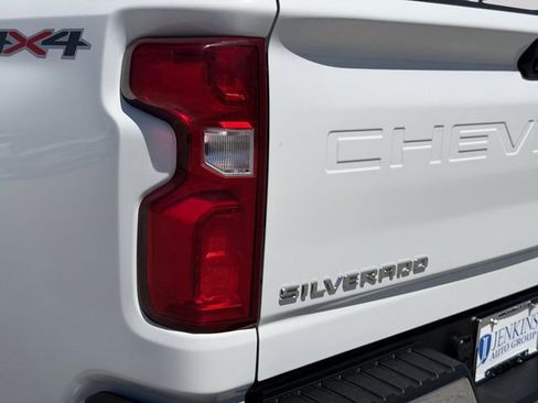 Used 2024 Chevrolet Silverado 2500 LTZ AWD/4WD image 14