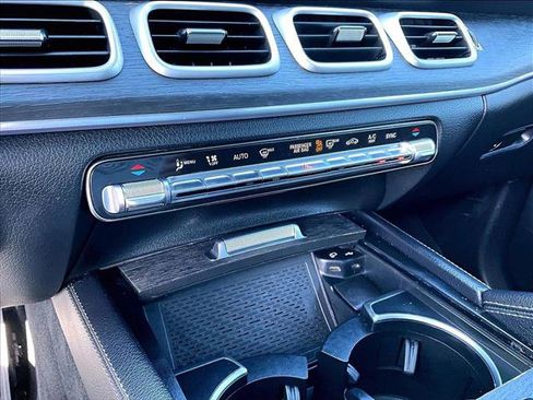 Used 2021 Mercedes-Benz GLE 350 4MATIC image 23