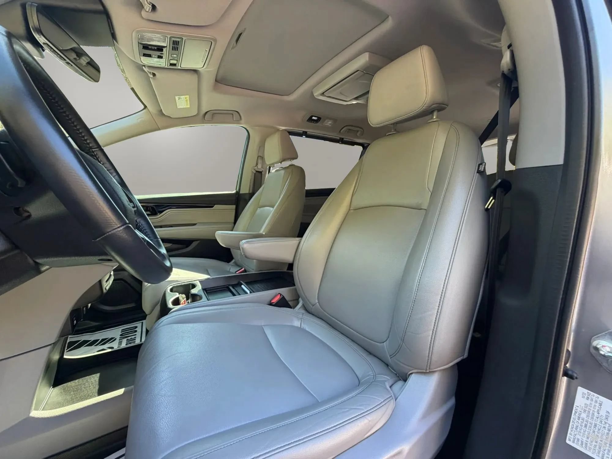 Used 2023 Honda Odyssey Touring image 9