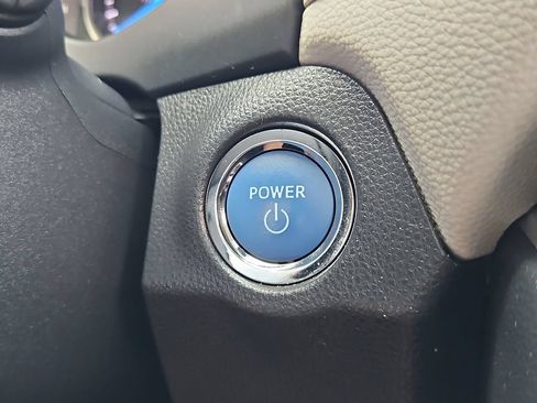 Used 2022 Toyota RAV4 XLE Premium AWD/4WD image 23