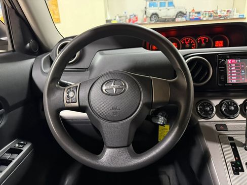 Used 2015 Scion xB FWD image 50