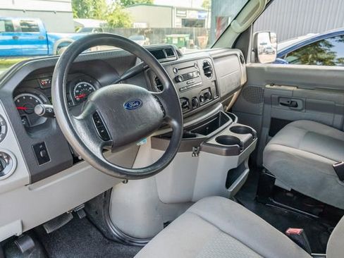 Used 2014 Ford E-350 and Econoline 350 XLT image 23