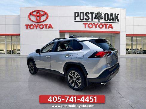 Used 2023 Toyota RAV4 XLE Premium AWD/4WD image 8
