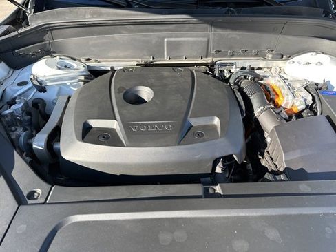 Certified 2024 Volvo XC90 T8 Ultimate image 34