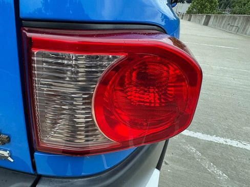 Used 2007 Toyota FJ Cruiser 4WD image 17