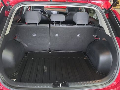 Used 2023 Kia Niro LX image 29